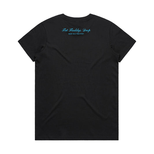 BOATS BACKDROP WOMEN’S T-SHIRT